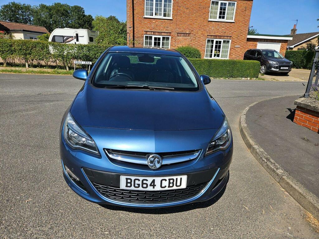 Vauxhall Astra Hatchback 2.0 Cdti Ecoflex Elite Euro 5 Ss BG64CBU Blue #4
