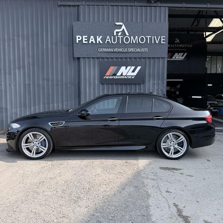 BMW M5 4.4 M5 Saloon Black #4