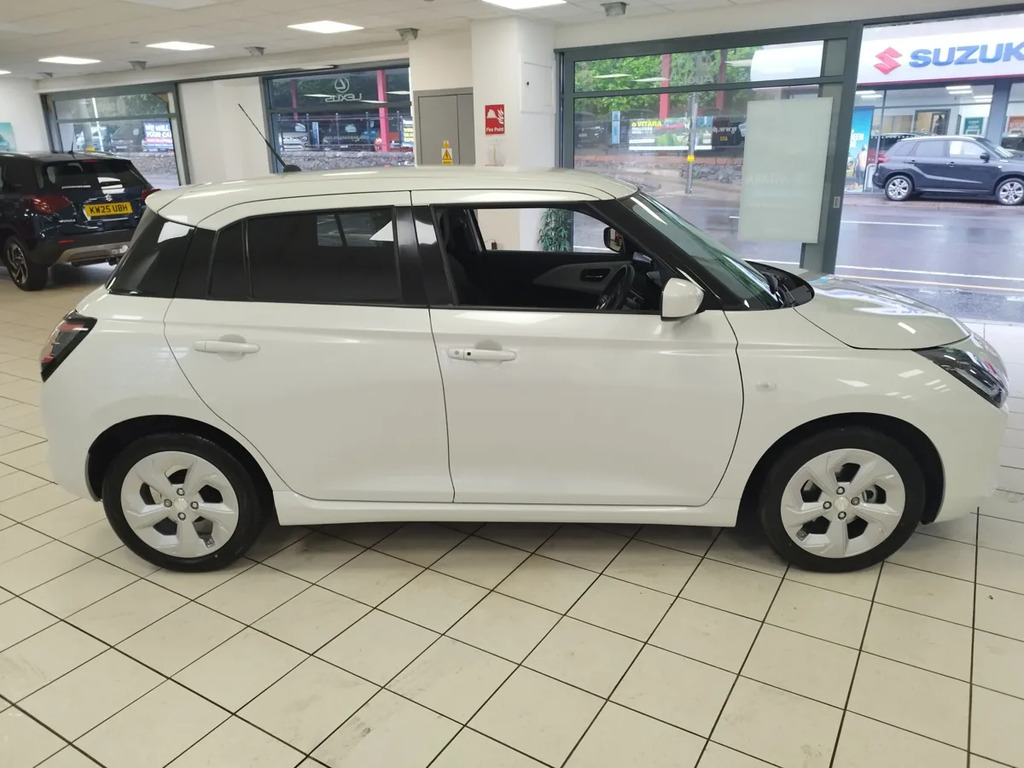 Suzuki Swift 1.2 Motion Cvt White #3