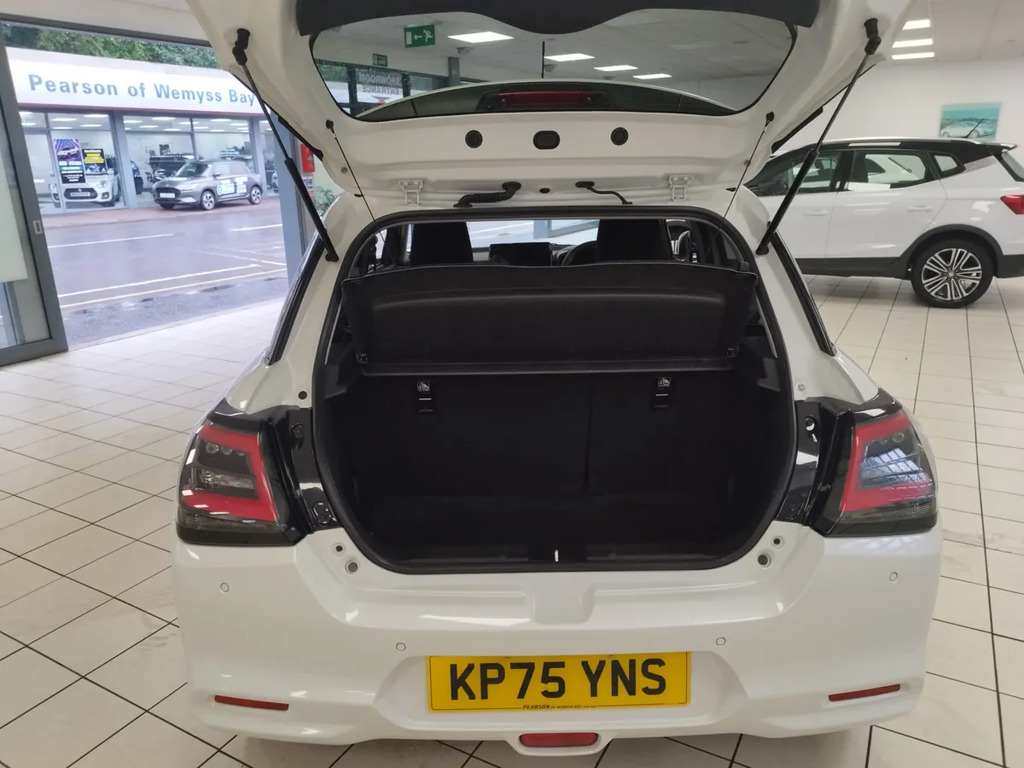 Suzuki Swift 1.2 Motion Cvt White #5