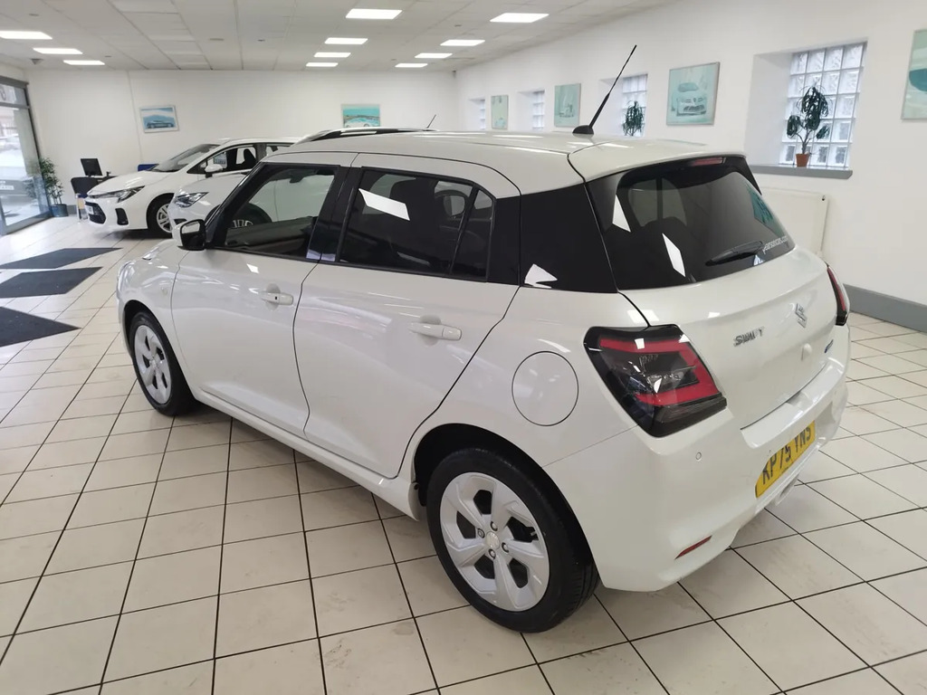 Suzuki Swift 1.2 Motion Cvt Silver #6