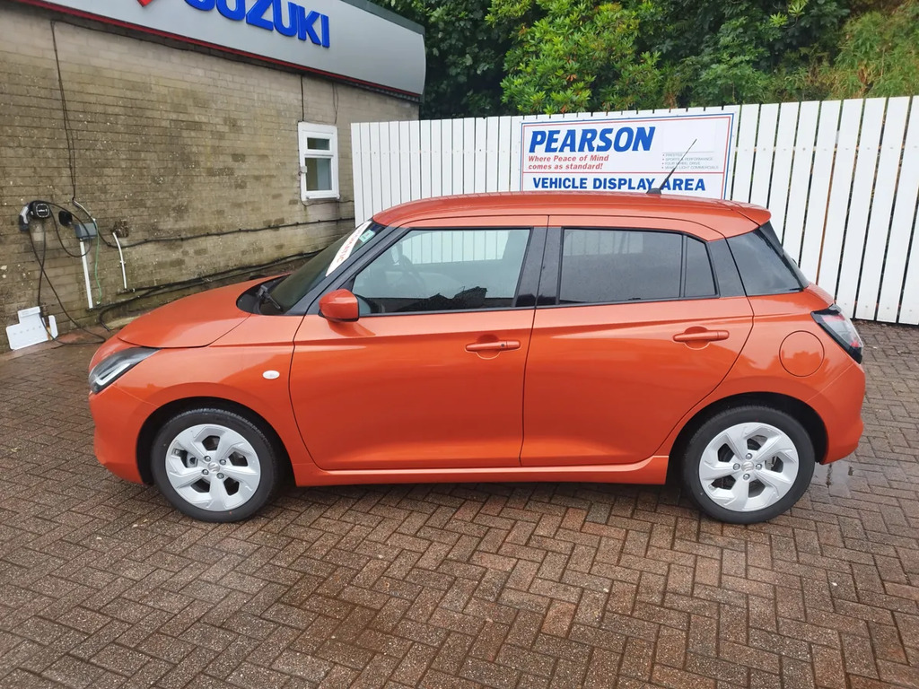 Suzuki Swift 1.2 Mild Hybrid Motion Cvt White #7