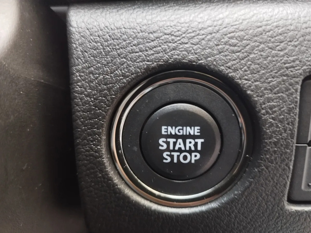 Suzuki Vitara Sz5 Boosterjet Agr Red #30
