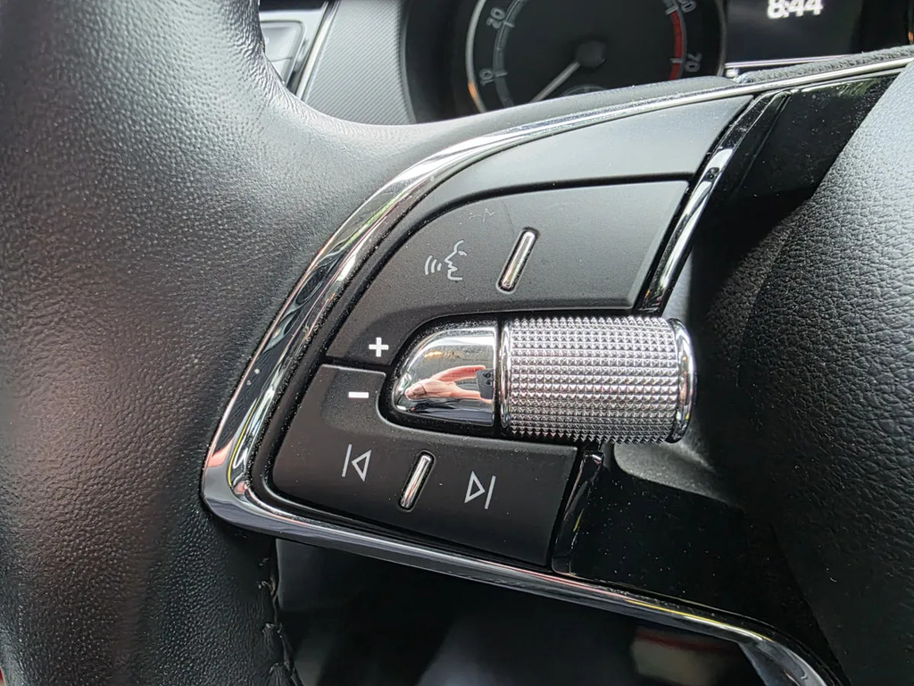 Suzuki Swift 1.2 Dualjet Shvs Sz-t Silver #23