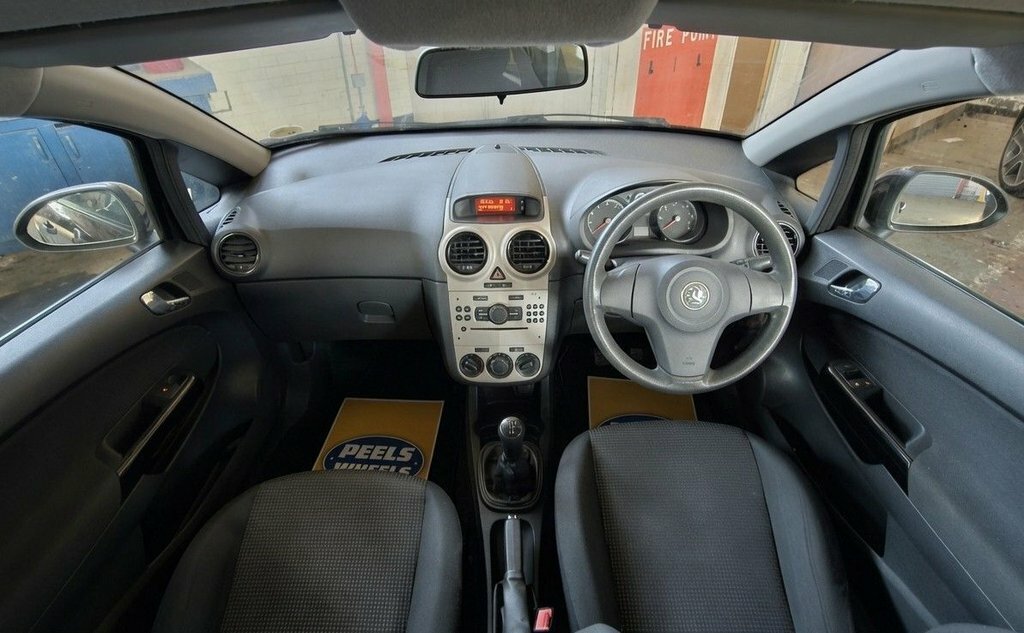 Vauxhall Corsa 1L S Black #4