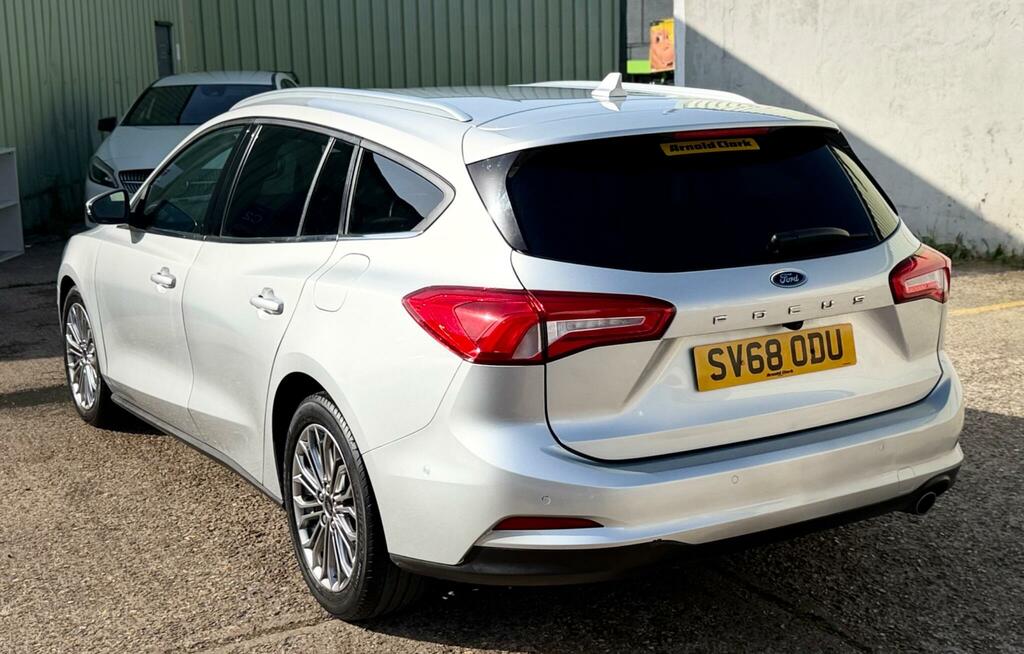 Ford Focus Estate SV68ODU #6