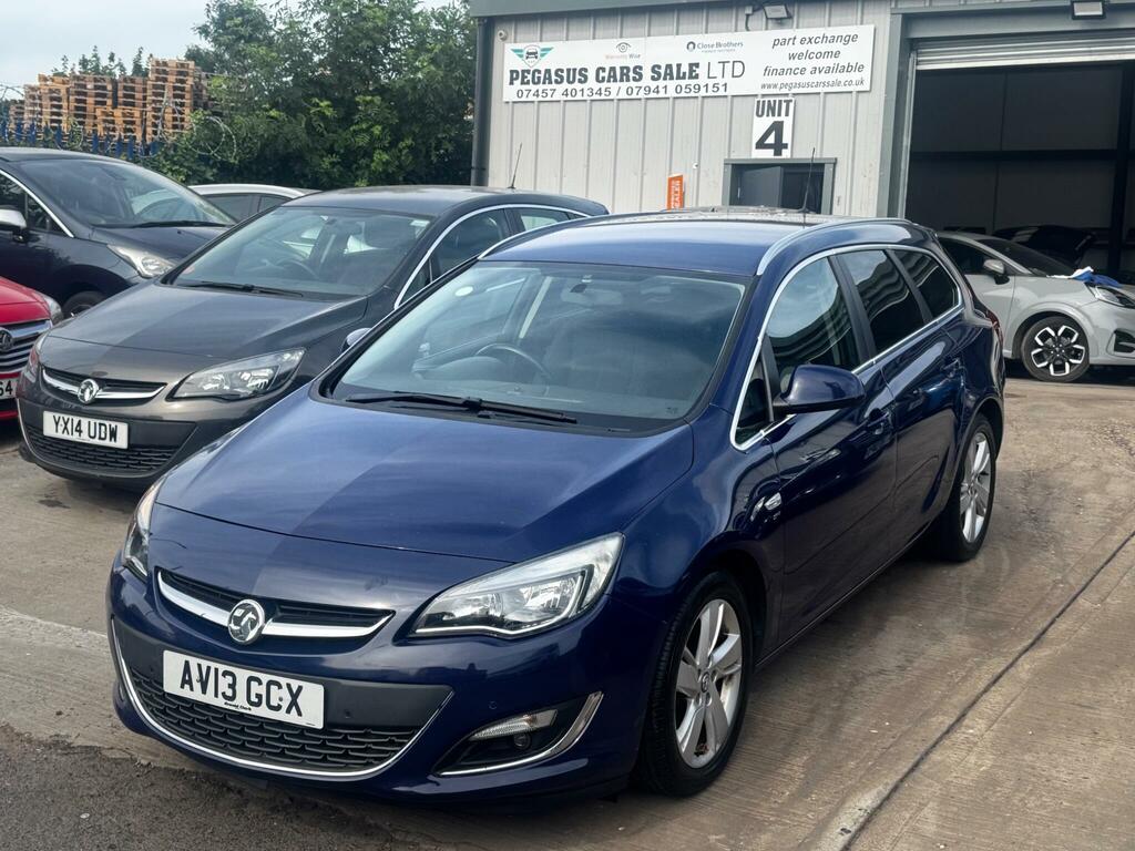 Vauxhall Astra Estate AV13GCX #4