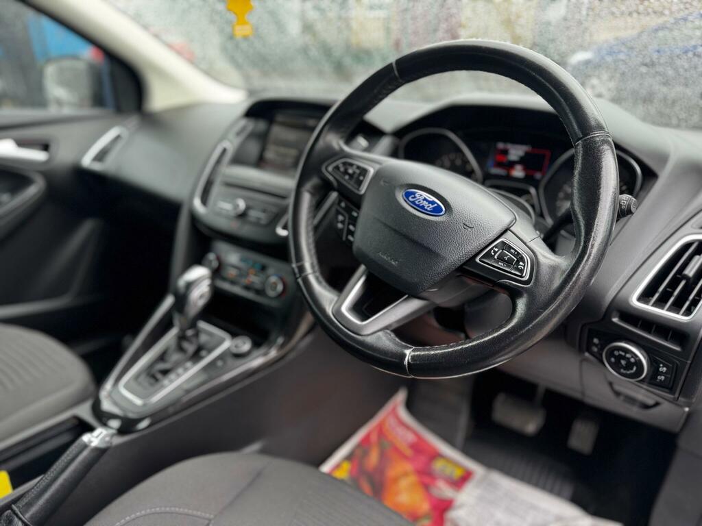 Ford Focus 1.0 Titanium Estate. Low Road Tax. Fresh Cambelt E Brown #8