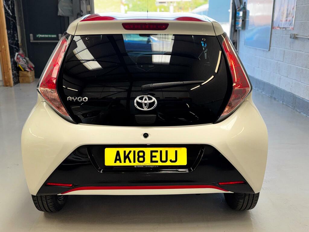 Toyota Aygo Hatchback AK18EUJ #5