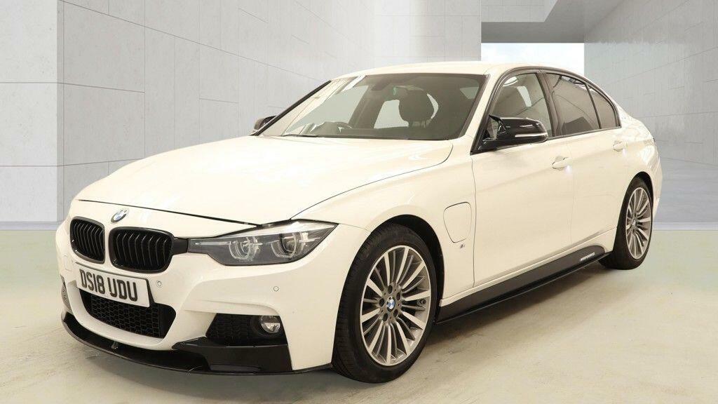 BMW 3 Series 330E M Sport Shadow Edition DS18UDU White #3