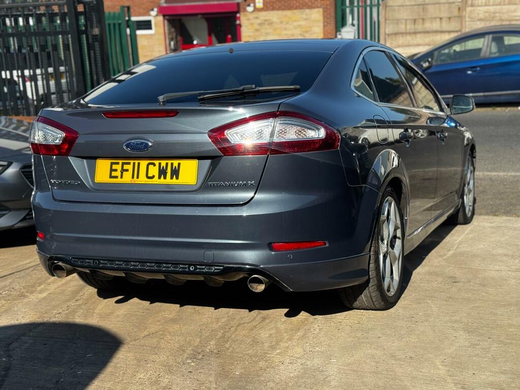 Ford Mondeo Hatchback Silver #8