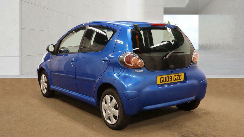 Toyota Aygo Hatchback  #3