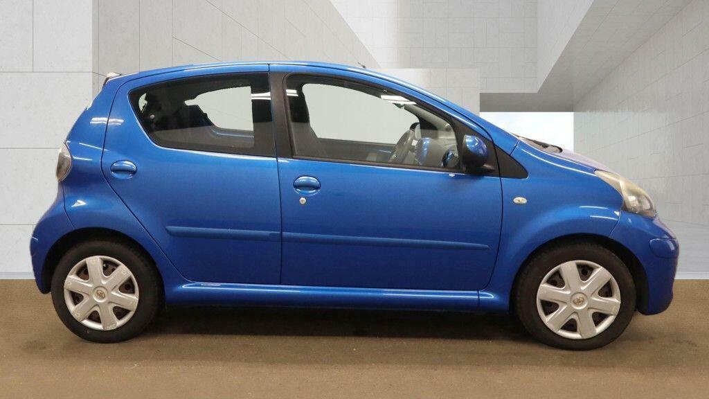 Toyota Aygo Hatchback  #5