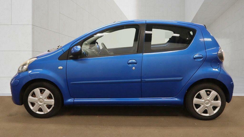 Toyota Aygo Hatchback  #6