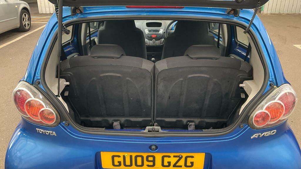 Toyota Aygo Hatchback Blue #9