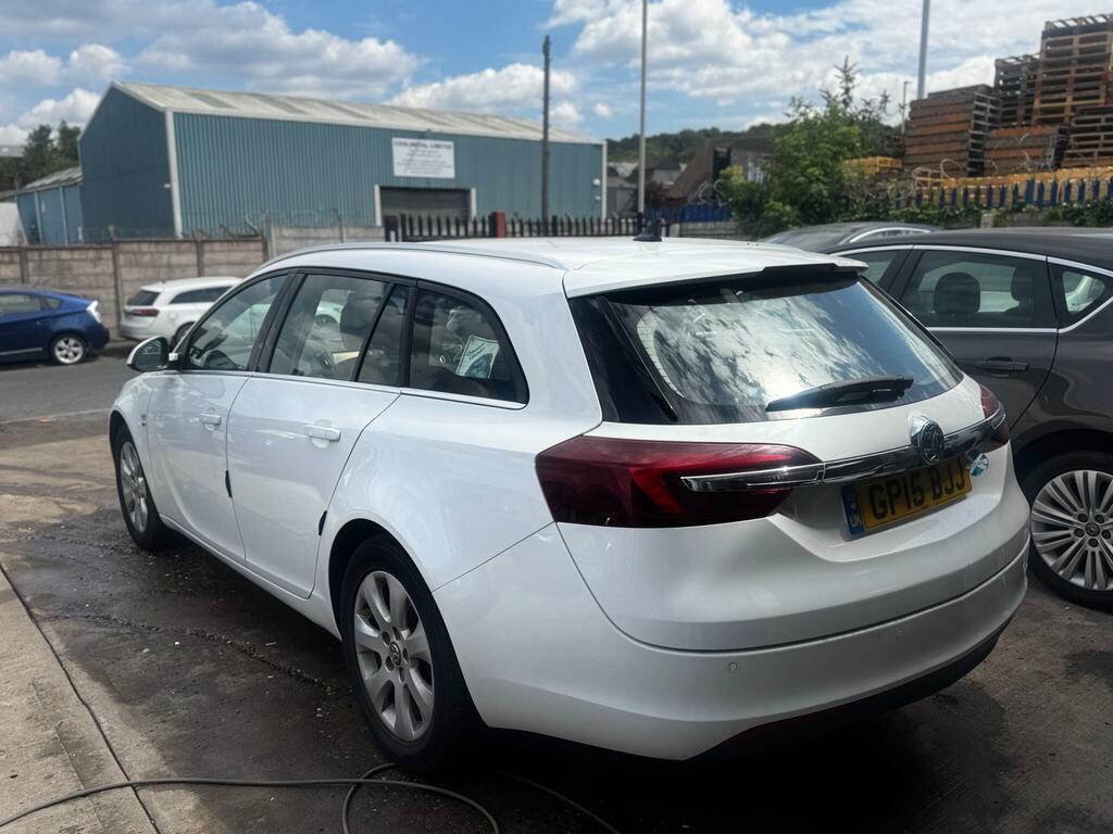 Vauxhall Insignia Estate  #3