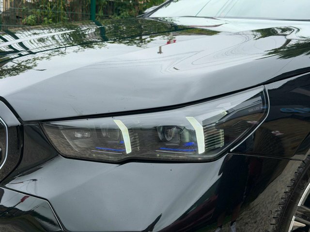 BMW i5 Saloon Black #4