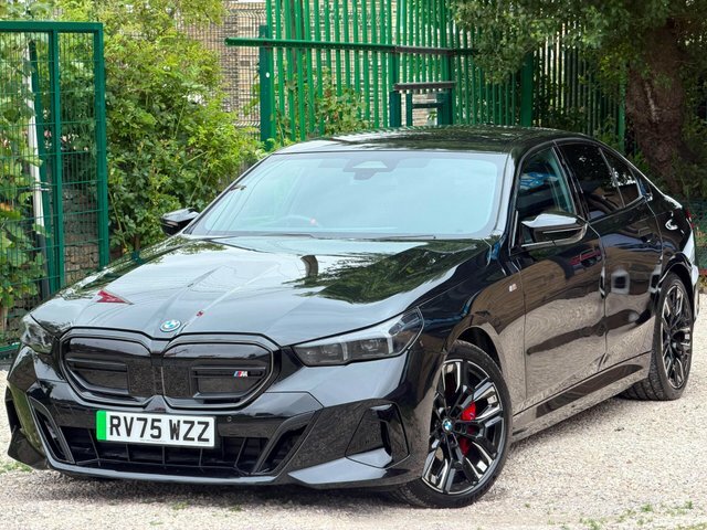 BMW i5 Saloon Black #3