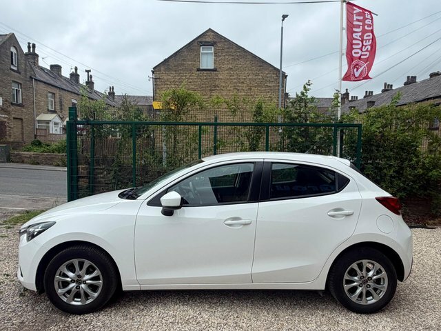 Mazda 2 Hatchback White #5
