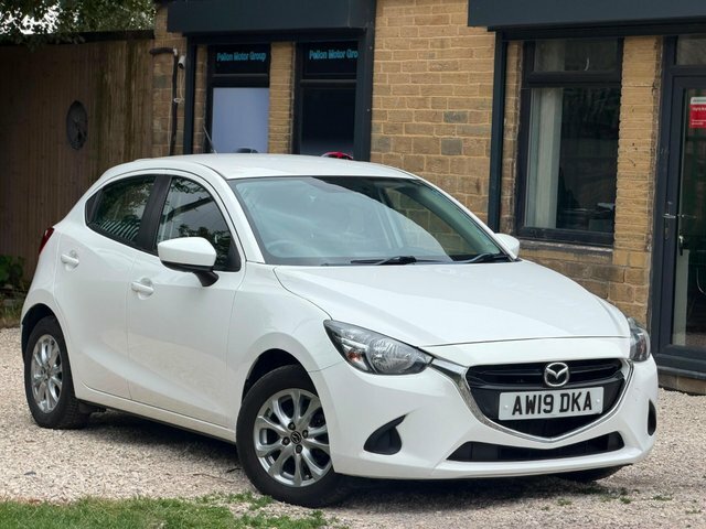 Mazda 2 Hatchback White #3
