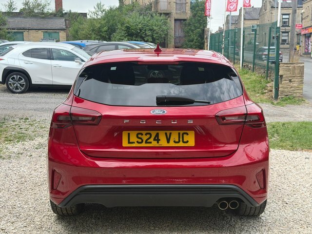 Ford Focus Hatchback LS24VJC Red #6