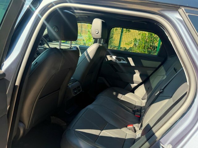 Land Rover Range Rover Velar Dynamic Se Red #36