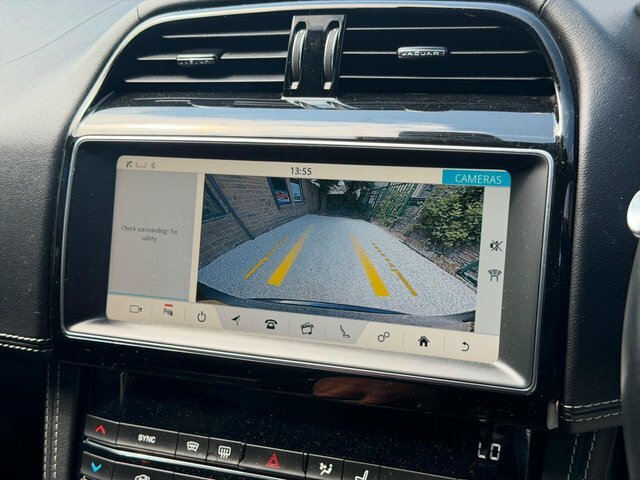 Jaguar F-Pace 2.0 Portfolio Awd 178 Bhp Blue #40