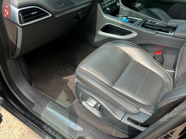 Jaguar F-Pace 2.0 Portfolio Awd 178 Bhp Blue #24