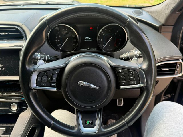 Jaguar F-Pace 2.0 Portfolio Awd 178 Bhp Blue #18