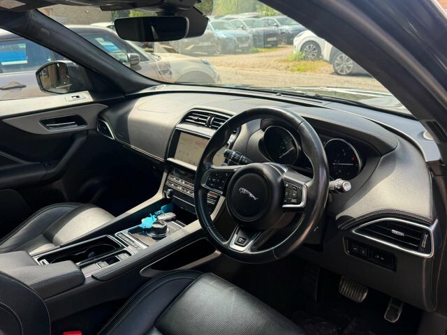 Jaguar F-Pace 2.0 Portfolio Awd 178 Bhp Blue #34