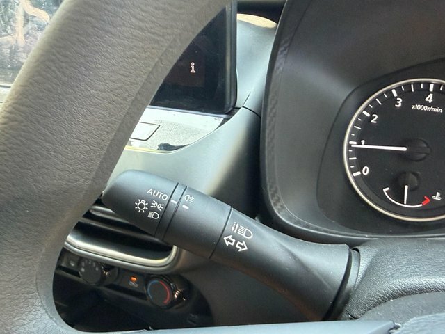 Nissan Juke Tekna Grey #40