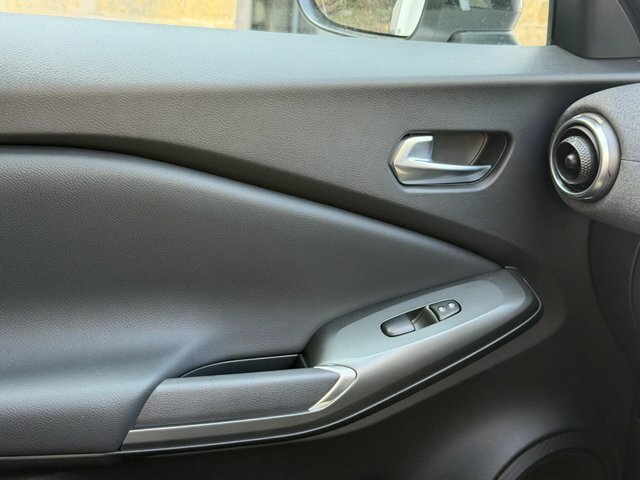 Nissan Juke Tekna Grey #45