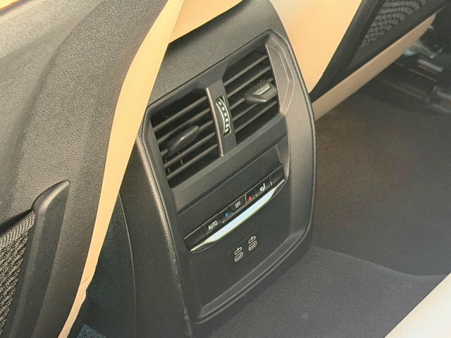 BMW i4 M Sport Black #36