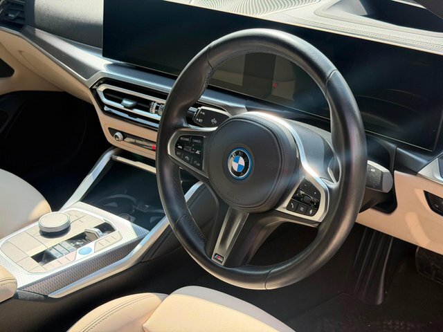 BMW i4 M Sport Black #10