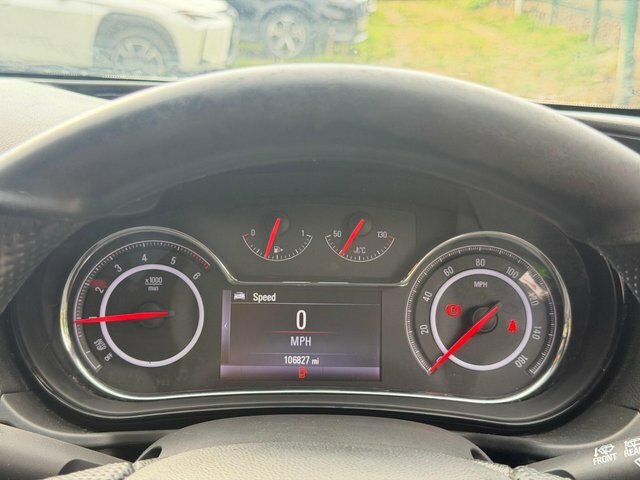 Vauxhall Insignia 1.8 Sri 138 Bhp Silver #26