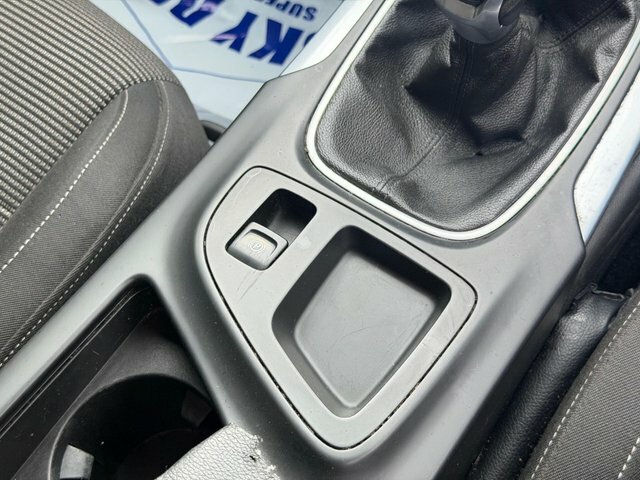 Vauxhall Insignia 1.8 Sri 138 Bhp Silver #33