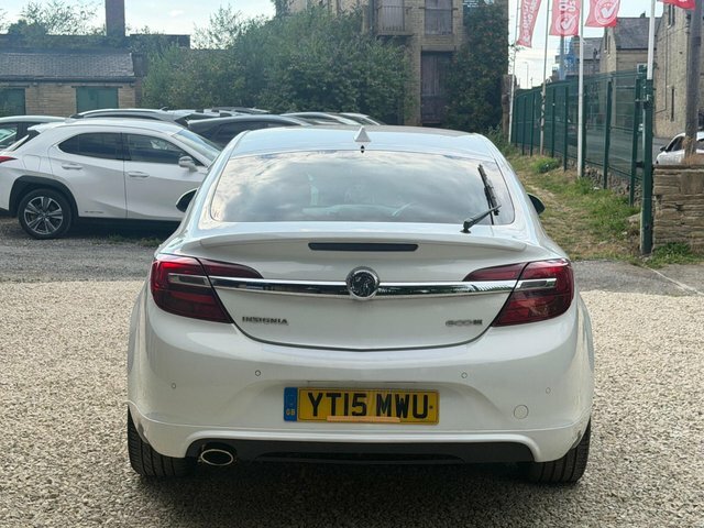 Vauxhall Insignia Hatchback White #6