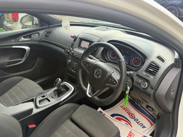 Vauxhall Insignia 1.8 Sri 138 Bhp Silver #13