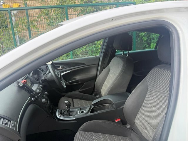 Vauxhall Insignia 1.8 Sri 138 Bhp Silver #25