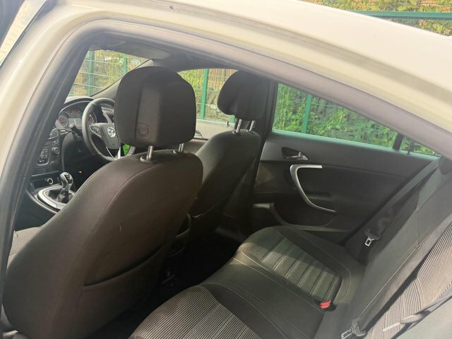 Vauxhall Insignia 1.8 Sri 138 Bhp Silver #23