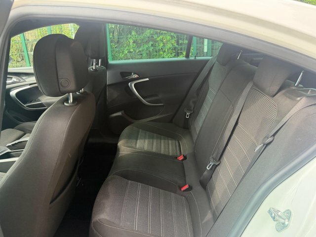 Vauxhall Insignia 1.8 Sri 138 Bhp Silver #21