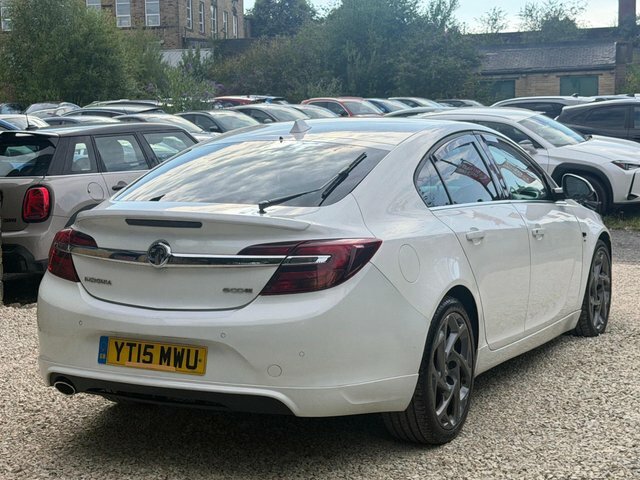 Vauxhall Insignia Hatchback White #5