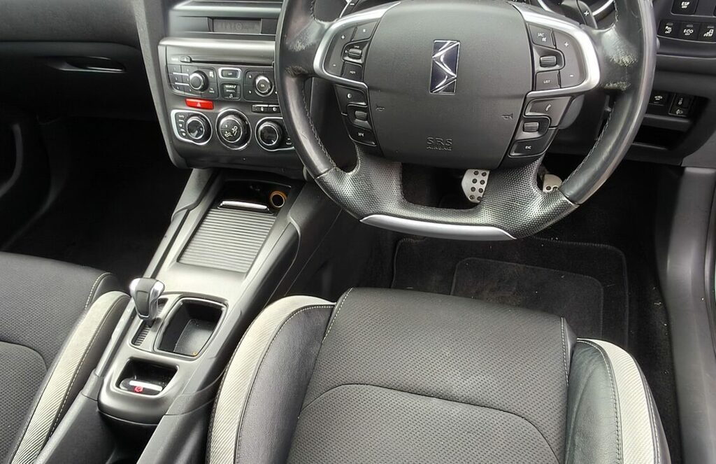 Citroen DS4 Hatchback Black #4