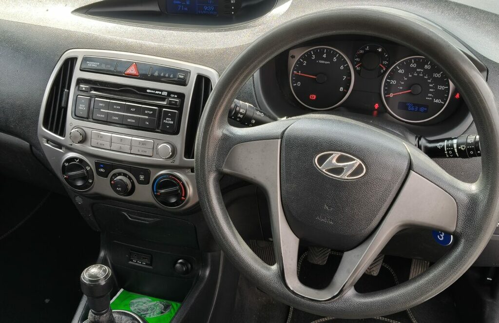 Hyundai 16V Active Euro 5 Grey #3