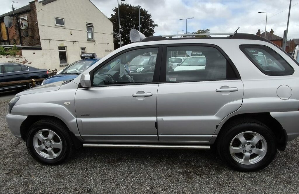 Kia Sportage Suv Black #2