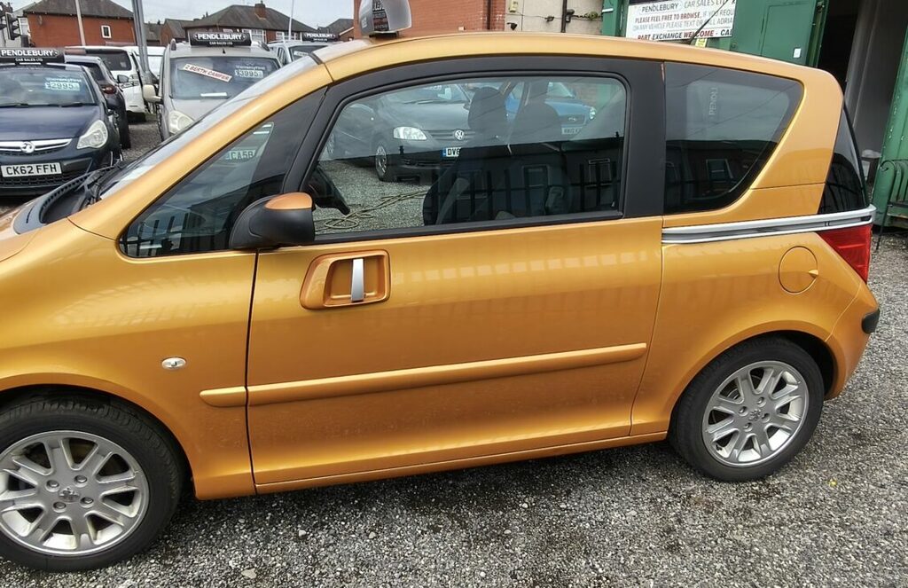 Peugeot Hatchback KX07XRP Blue #3