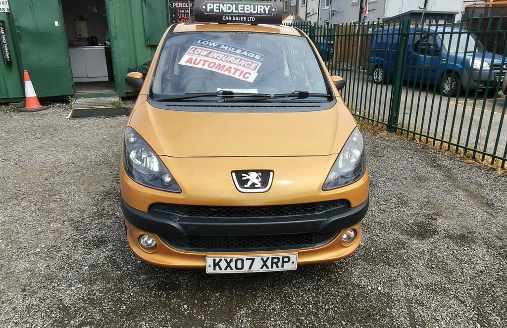 Peugeot Hatchback KX07XRP Blue