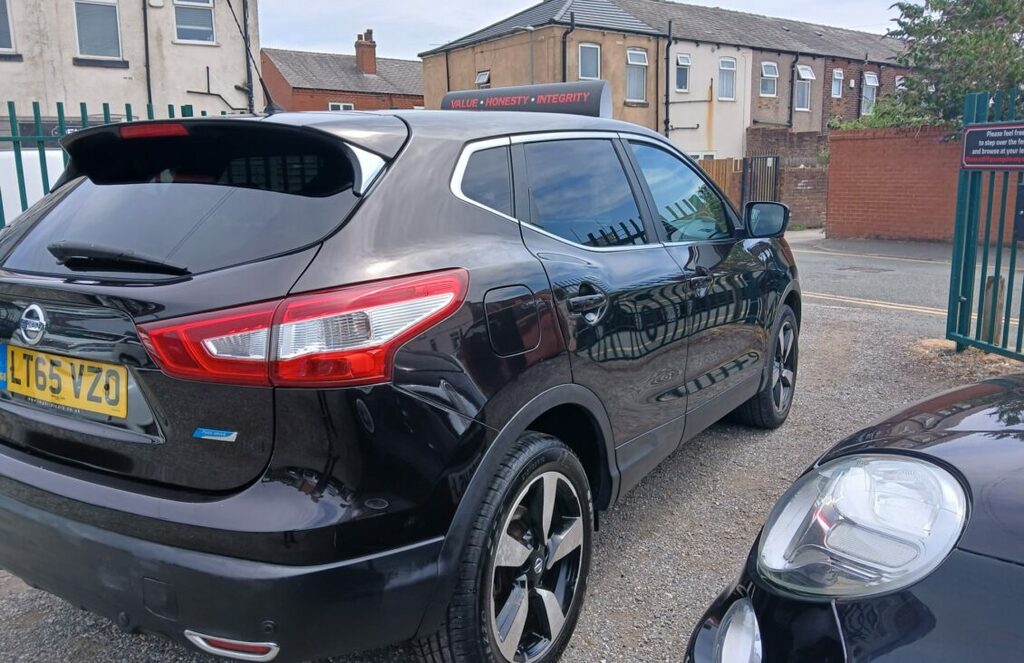 Nissan Qashqai Dci N-tec Black #5