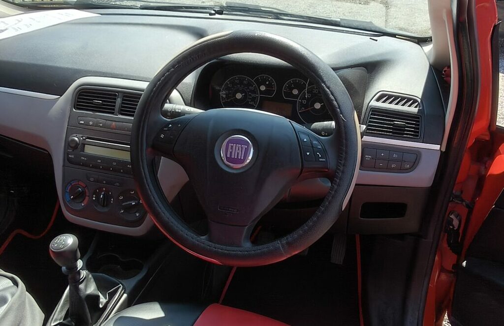 Fiat Punto Hatchback Black #4