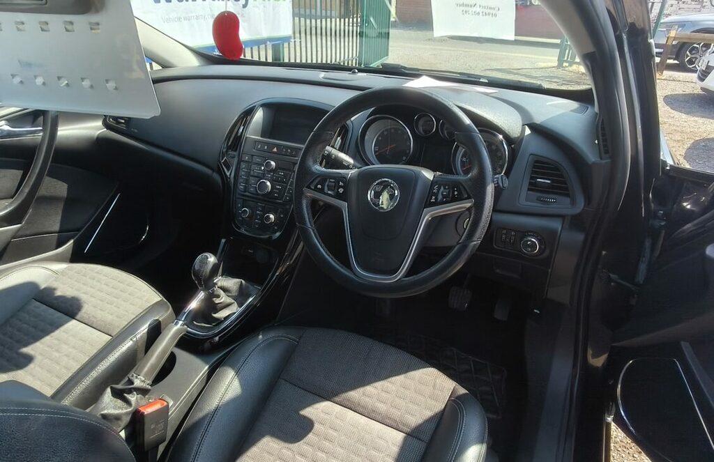 Vauxhall Astra Hatchback Black